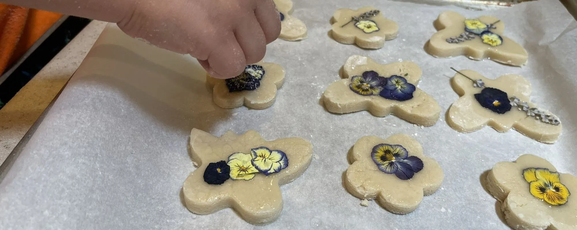 Flower Shortbread Cookies Flower shortbread cookies