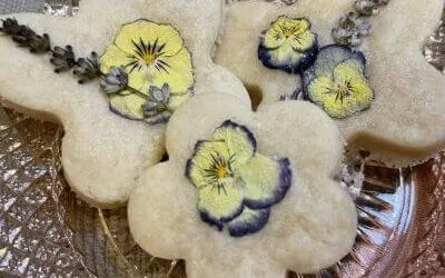 Pressed Flower Shortbread Cookies