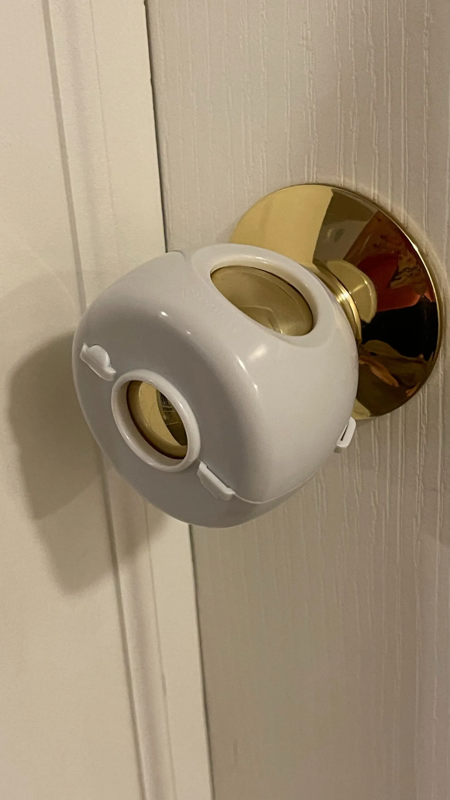 Doorknob with Safety Cover F8b9a831 2cef 4b57 8e01 B87aecc25a0b Scaled
